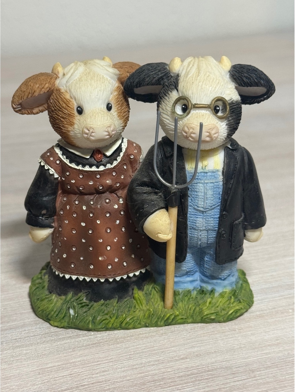 Mary’s Moo Moos Many Hoofy Years Together American Gothic Cow Figurine 114608